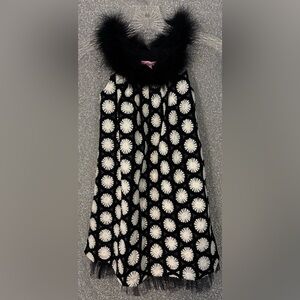 Lipstick girls size 6 dress